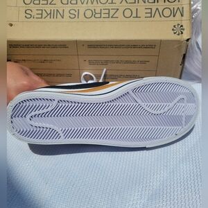 Nike Women's Court Legacy Sneaker